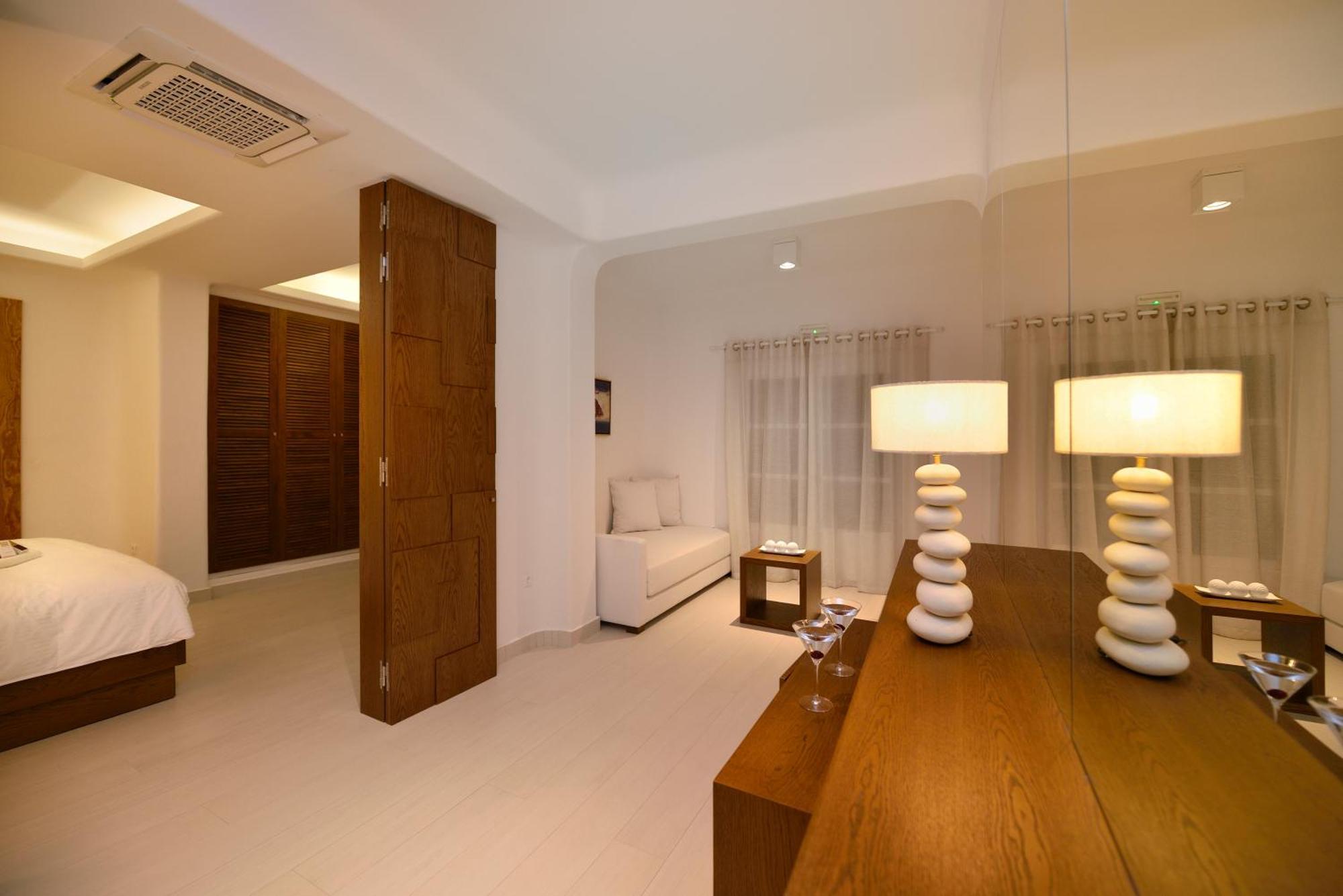 세인트 존 호텔 빌라 앤 스파 Agios Ioannis Diakoftis 외부 사진 A room at the hotel