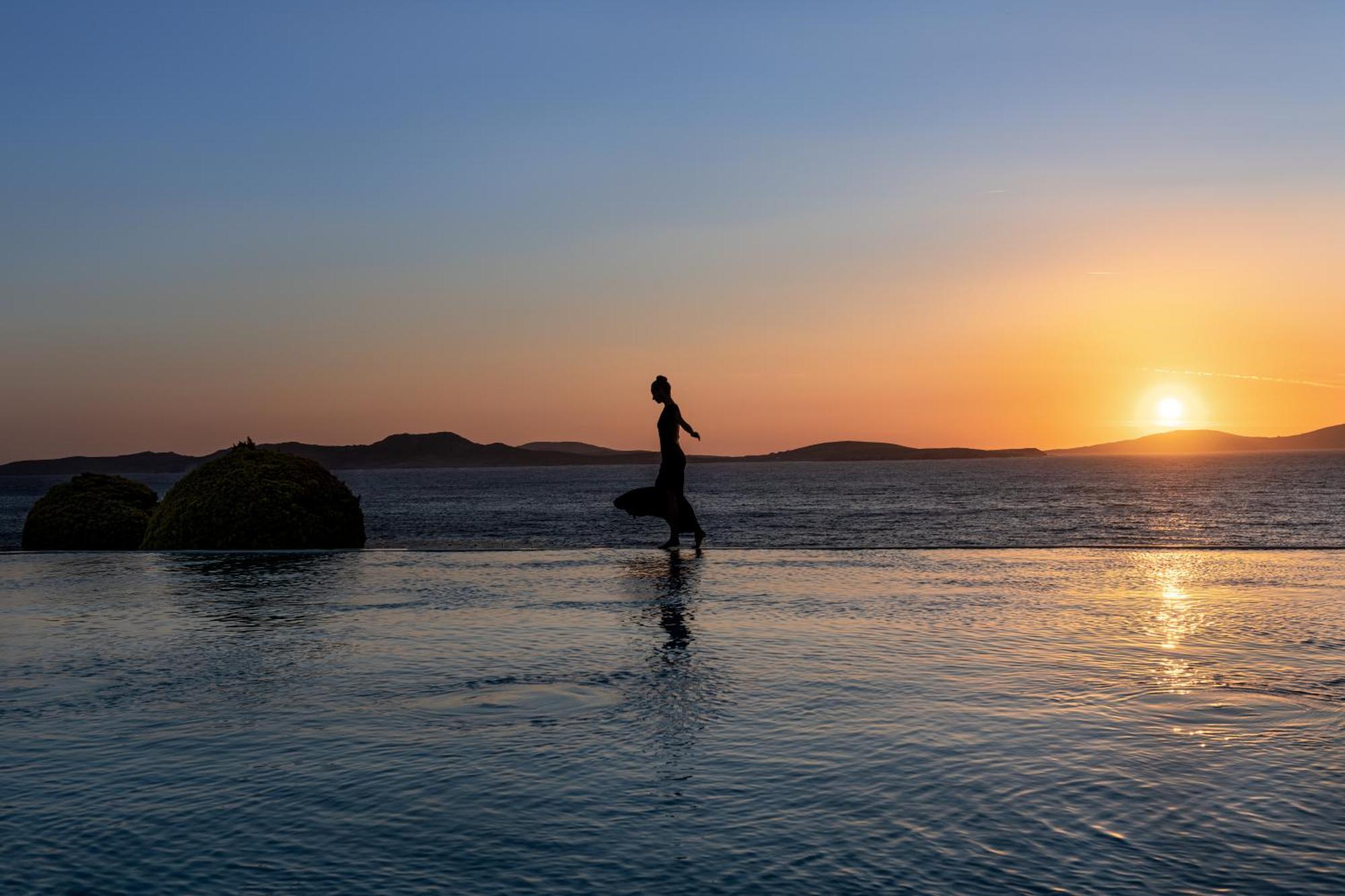 세인트 존 호텔 빌라 앤 스파 Agios Ioannis Diakoftis 외부 사진 Sunset at the beach
